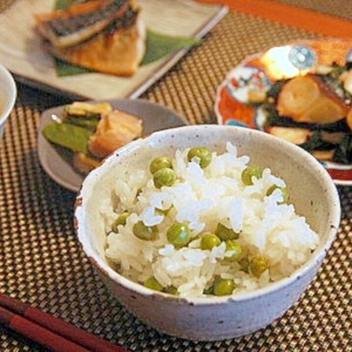 炊飯器で簡単☆グリーンピースご飯